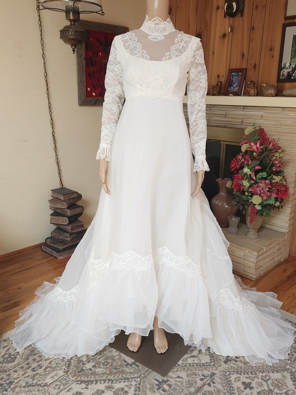 Vintage 70s Victorian Lace Dream Gown Rare ILGWU Union-Made Beauty